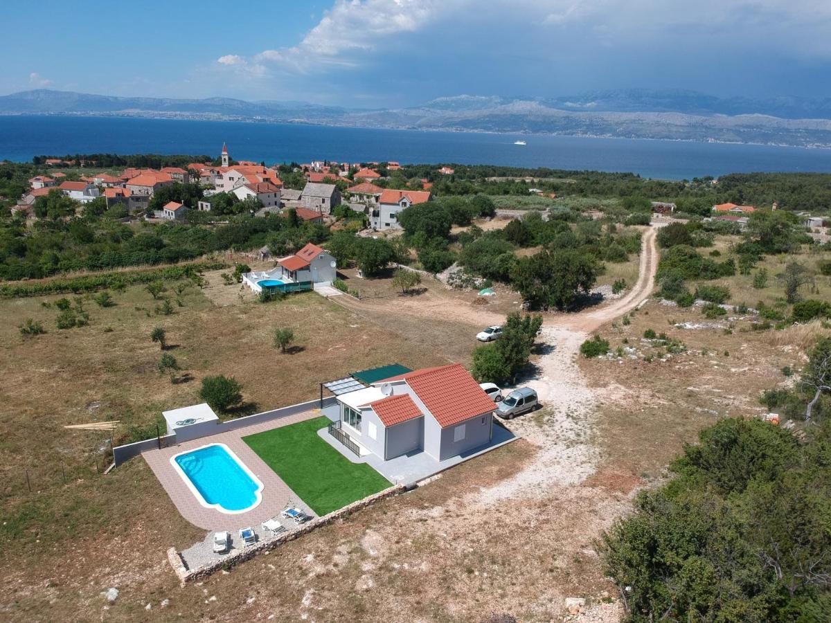 Nane Garden House With Heated Pool Villa Mirca  Bagian luar foto