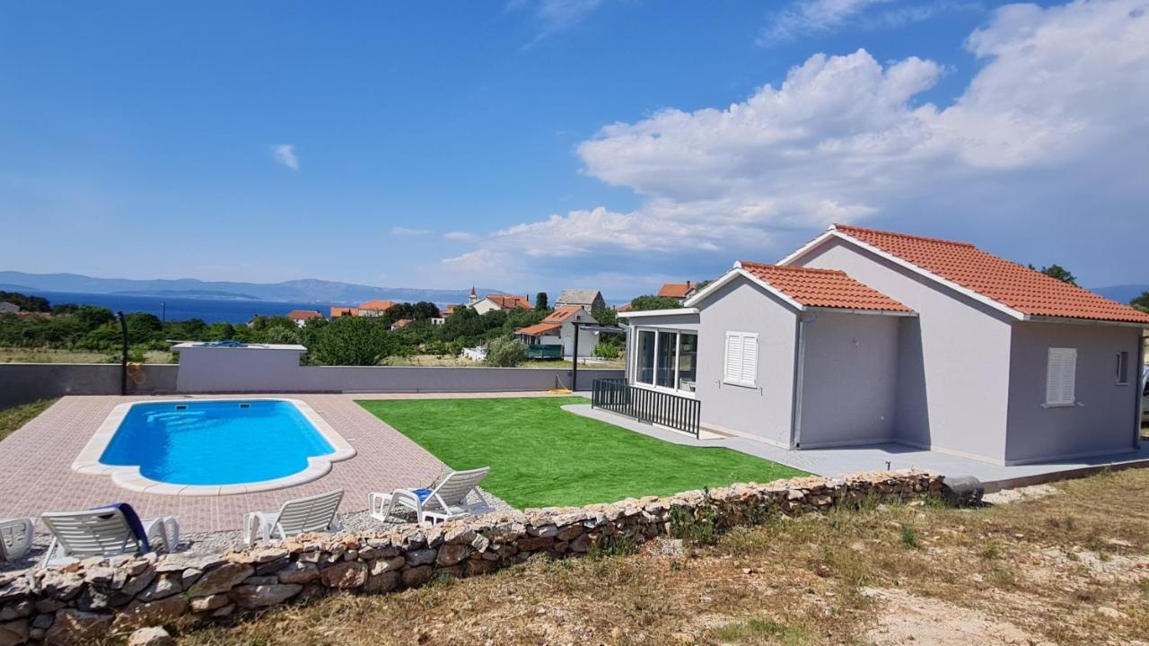 Nane Garden House With Heated Pool Villa Mirca  Bagian luar foto