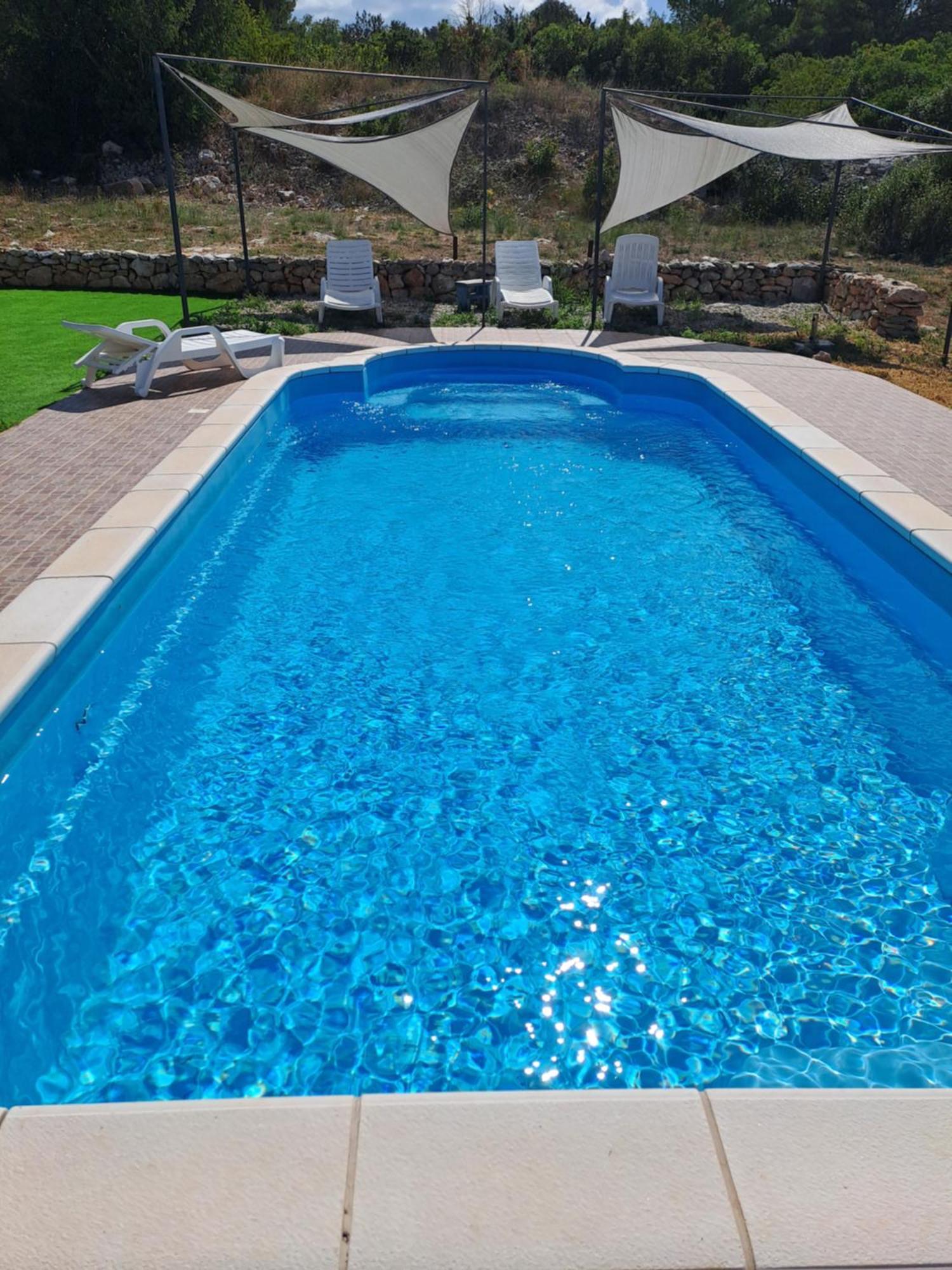 Nane Garden House With Heated Pool Villa Mirca  Bagian luar foto